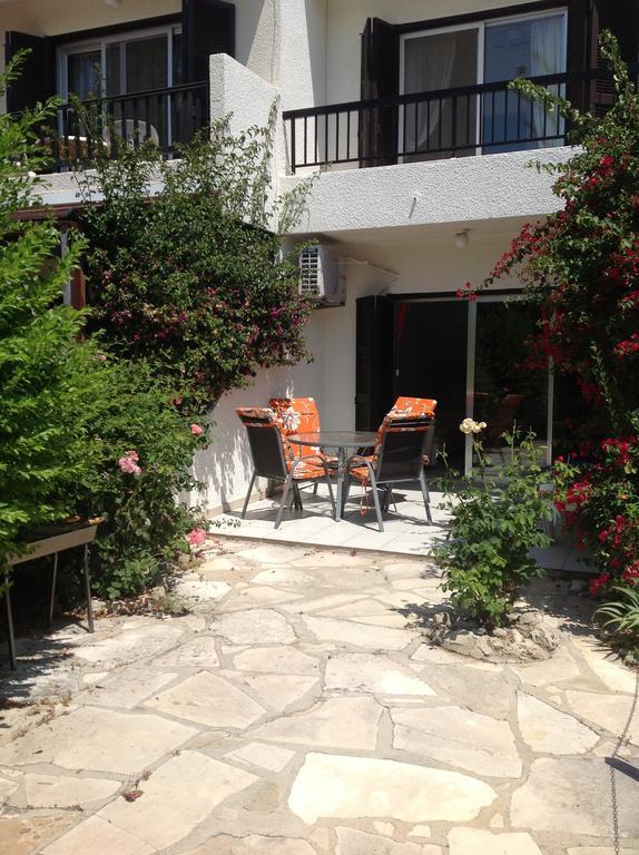 Paphos Townhouse Villa Buitenkant foto